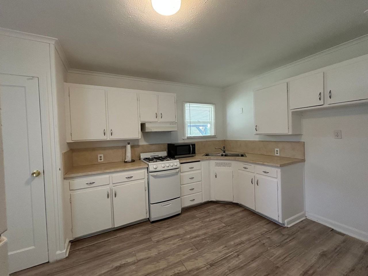 150 Mono Ave - Photo 4 of 10