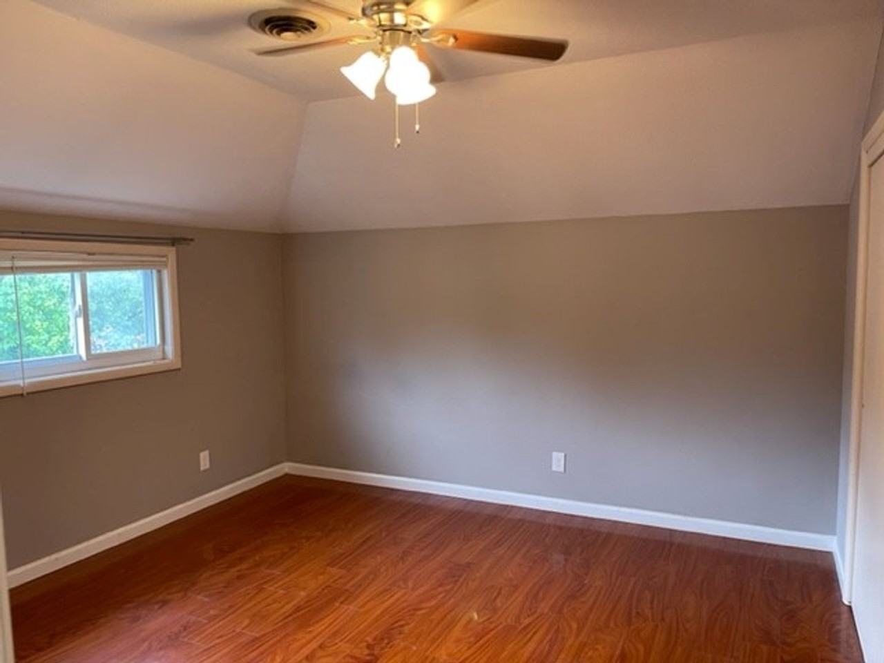 808 N Lincoln Ave. Urbana, IL - Photo 4 of 11