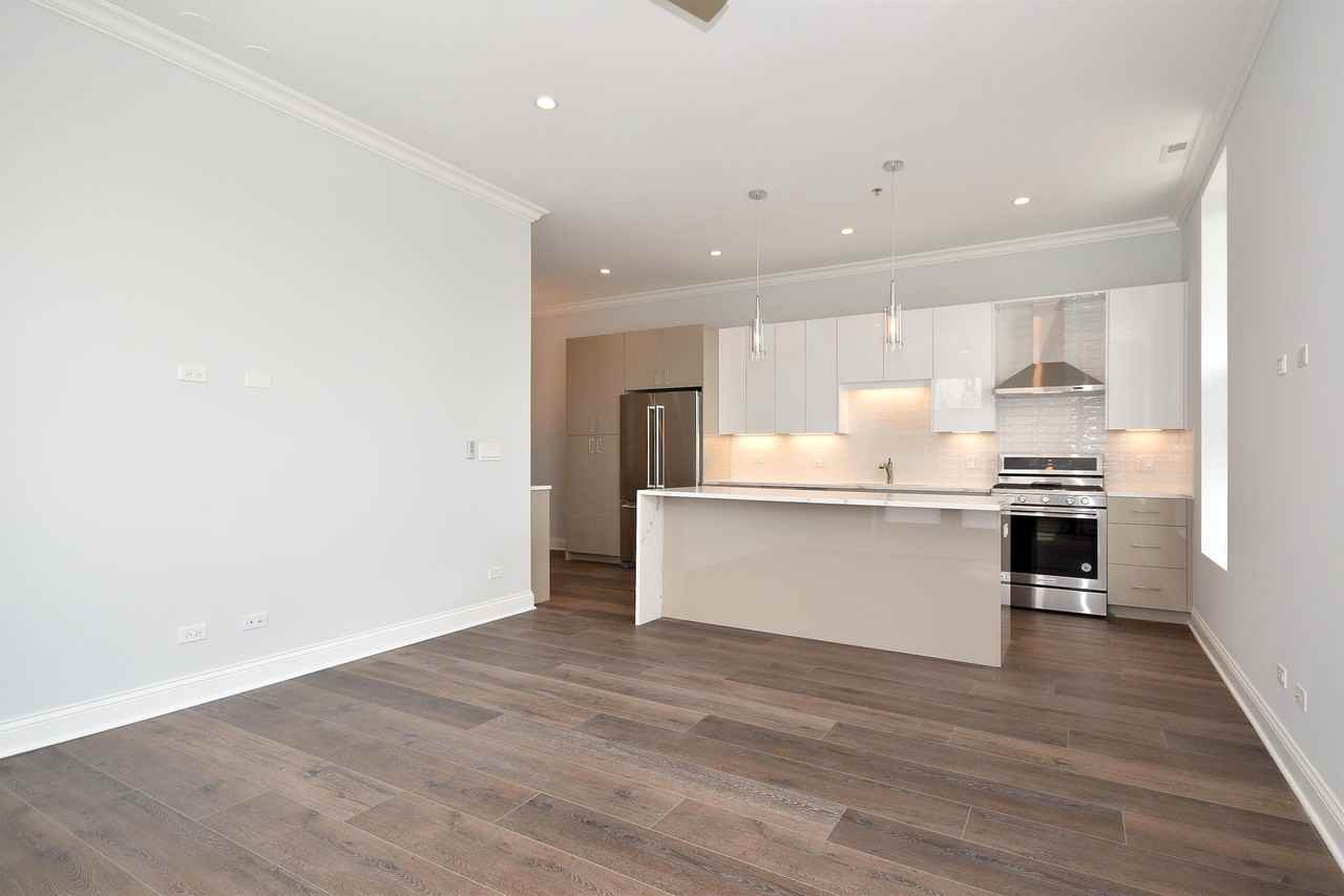 6555 W North Avenue - Photo 4 of 27