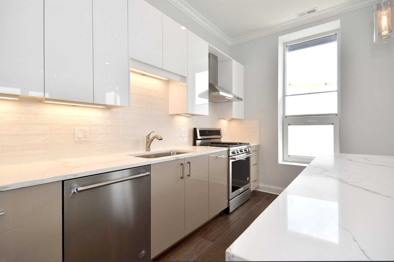 6555 W North Avenue - Photo 6 of 27