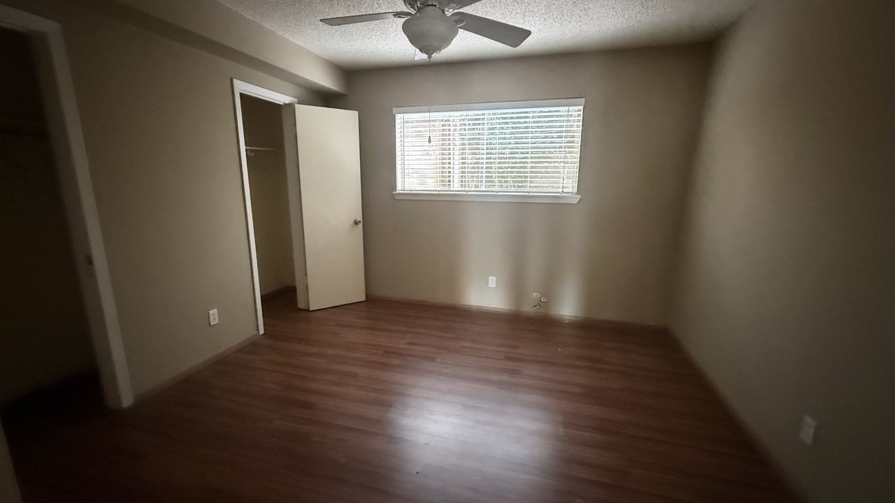 Bomar (1328) - Photo 2 of 28