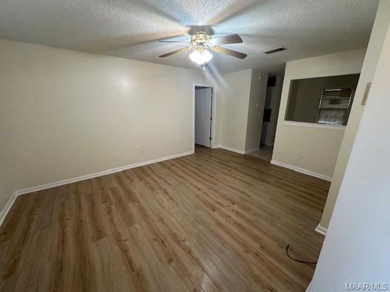 6228 S Hampton Dr - Photo 3 of 19
