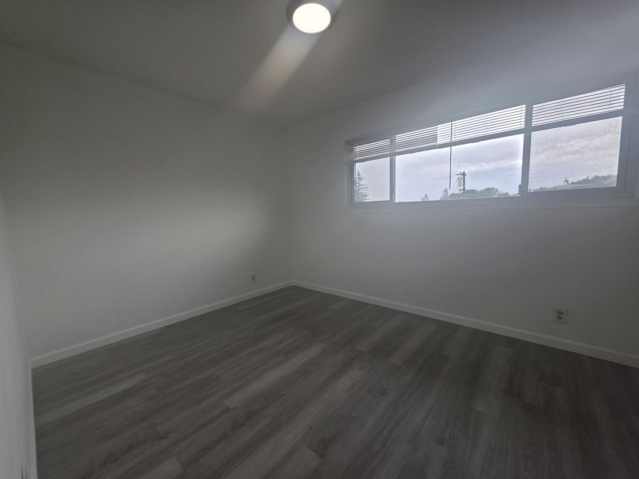 701 9th Avenue - Photo 5 of 6