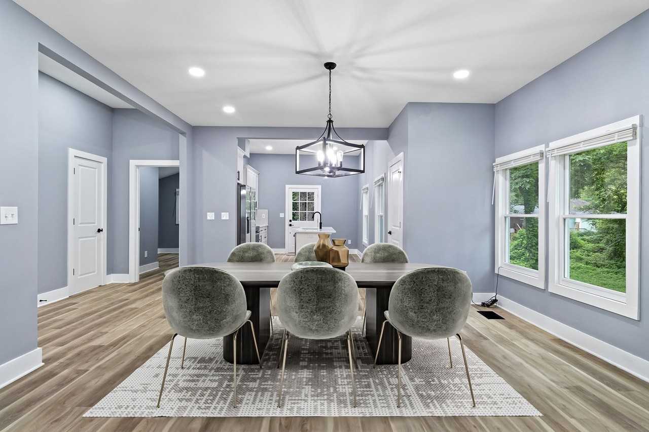 1012 Lawton Avenue Southwest - Photo 3 of 45