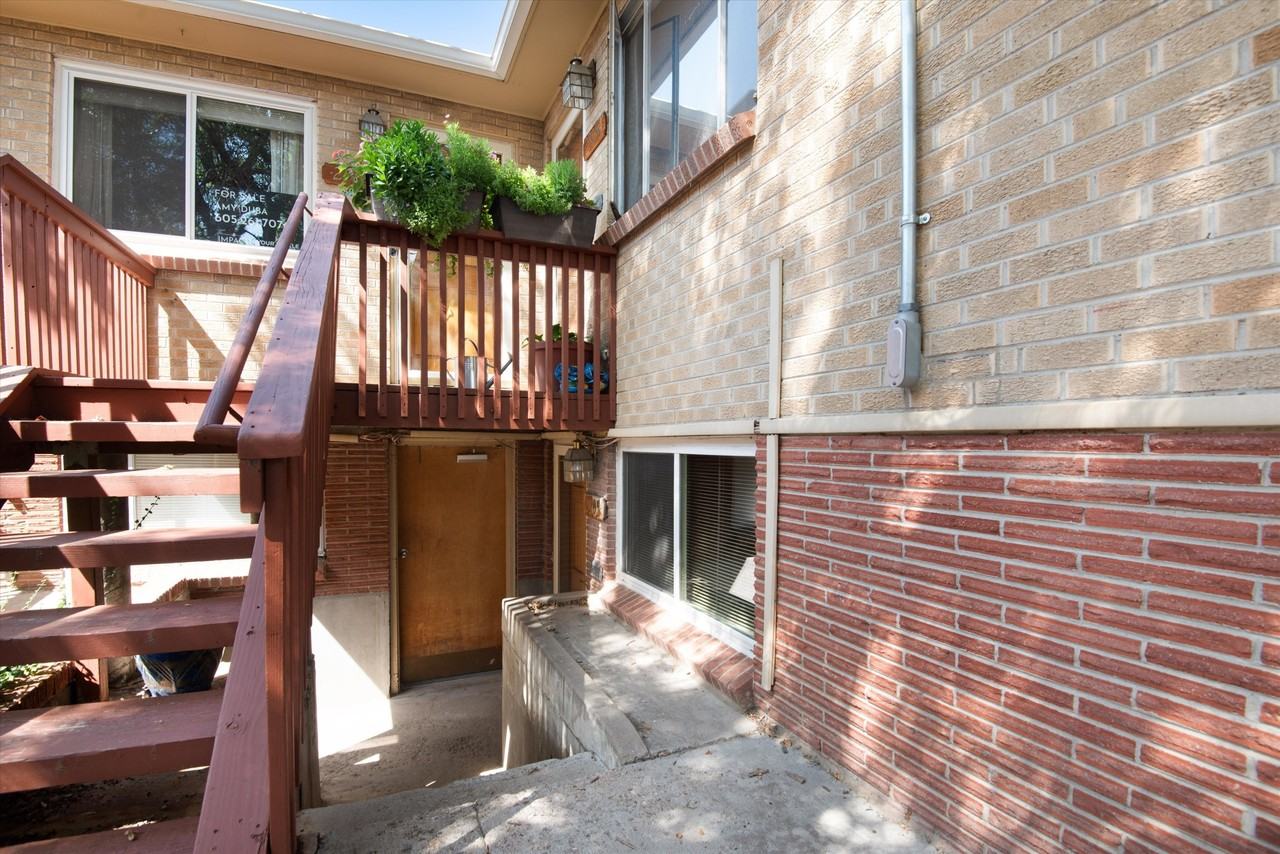 2305 S RACE ST - Photo 4 of 18