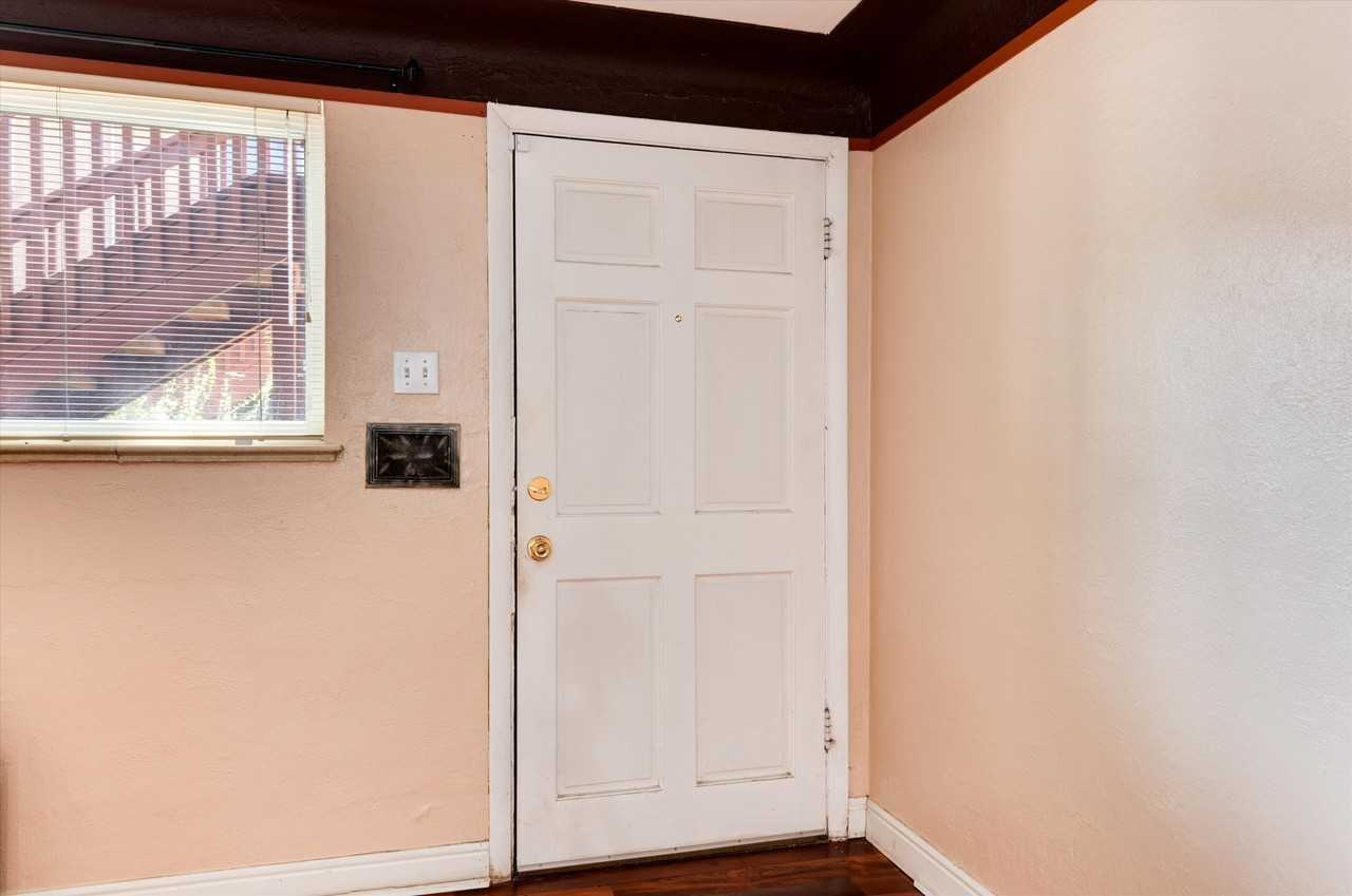 2305 S RACE ST - Photo 6 of 18