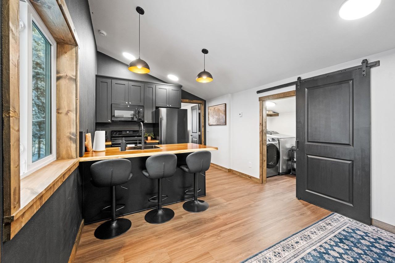 1747 Dallas Drive - Photo 2 of 18