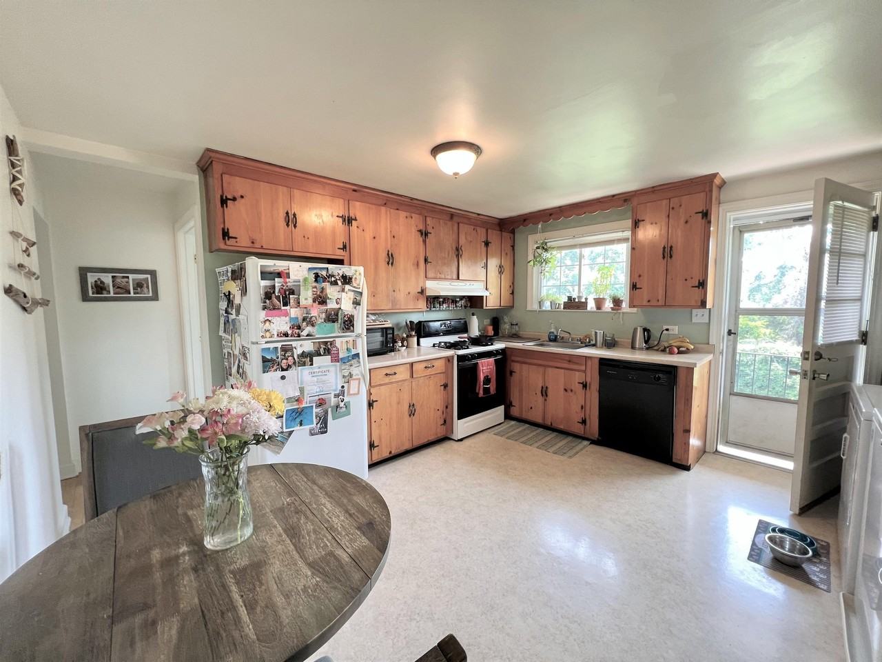 Dice St - Photo 3 of 11