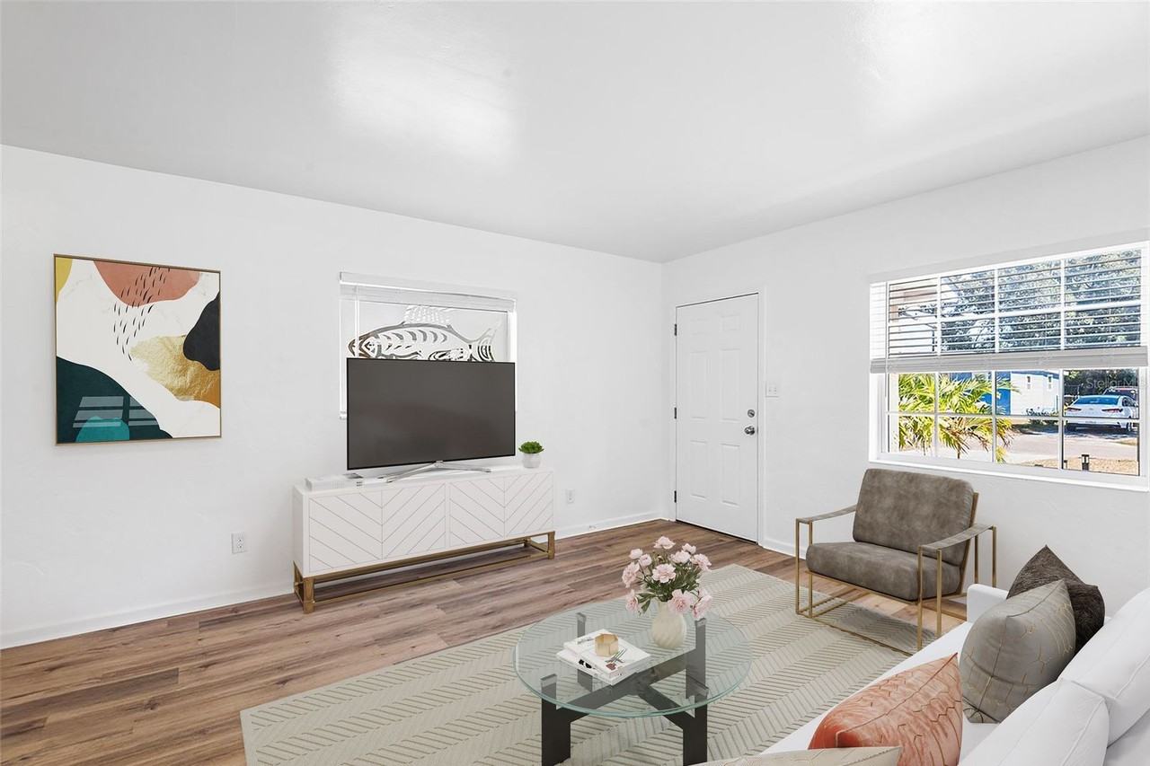 1517 Gray St S - Photo 3 of 16