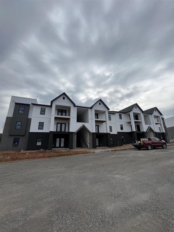 Oakwood Landings - Photo 4 of 50