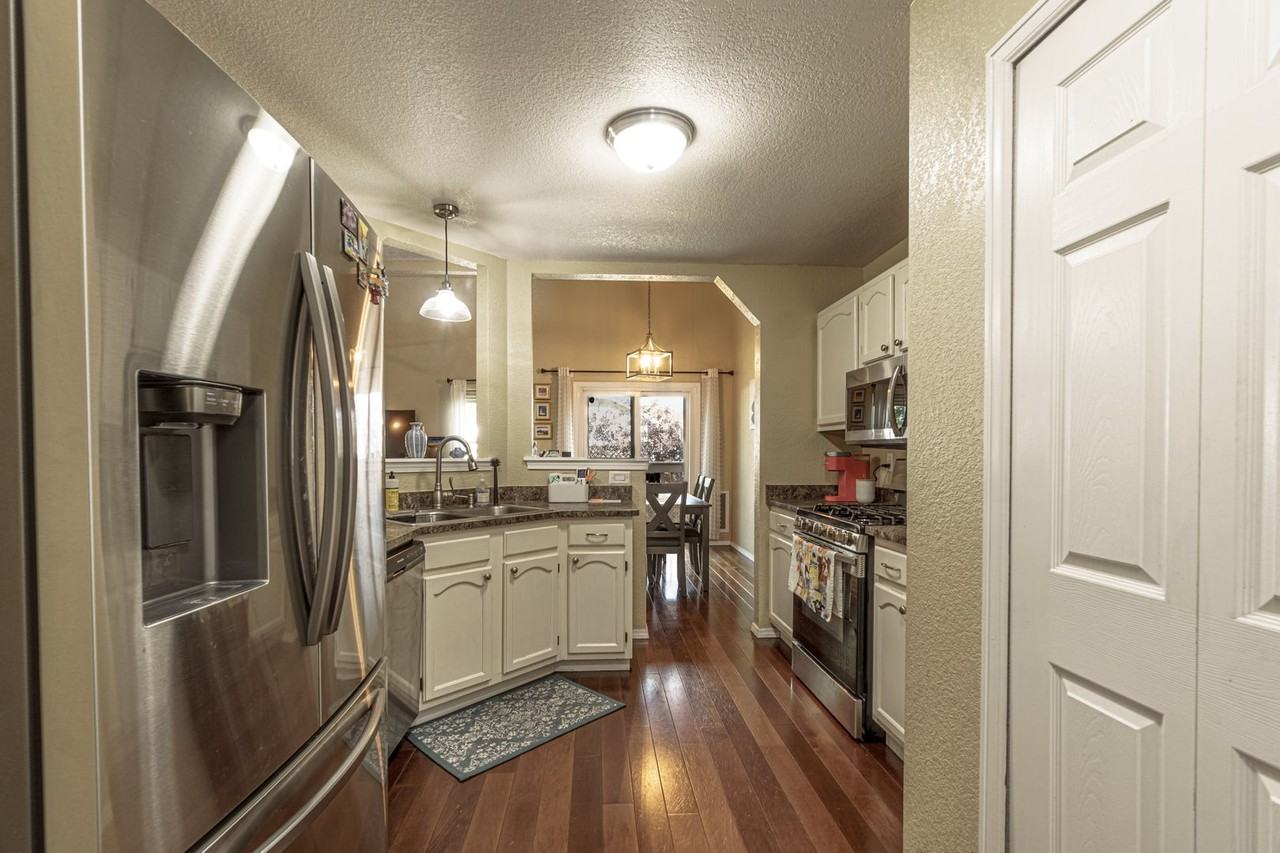 8140 Chancellor Drive - Photo 5 of 27