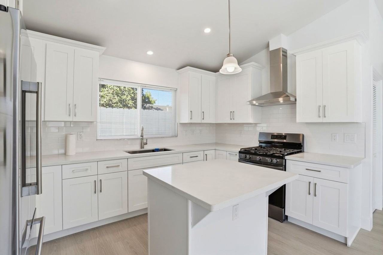 28 Amesti Road - Photo 5 of 19