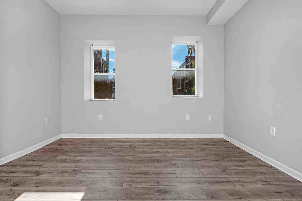 Affordable 2 Bedroom 1 Bath Units Ready For Immediate Move In - Photo 5 of 17