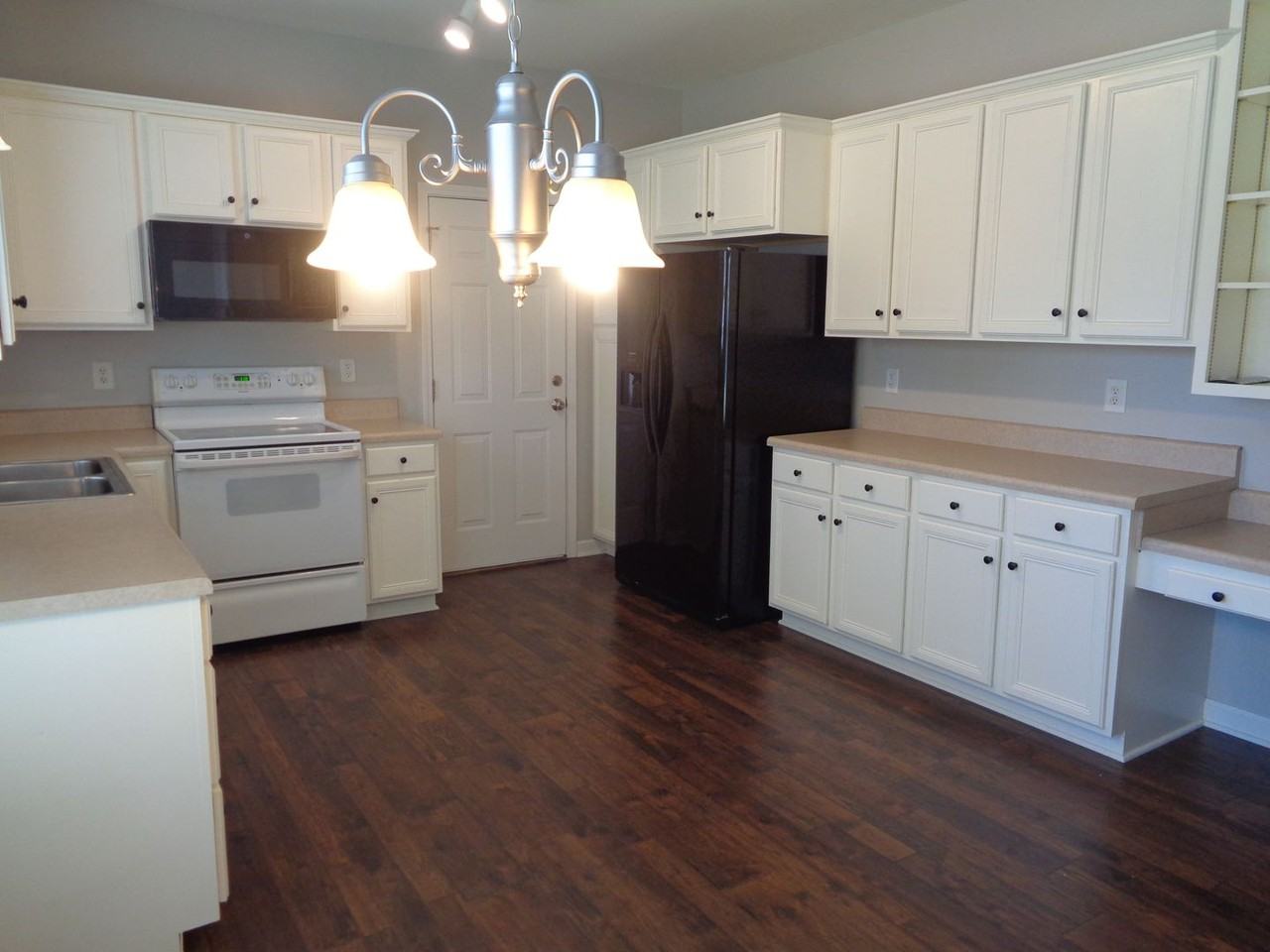 116 Water Mill Rd - Photo 5 of 17