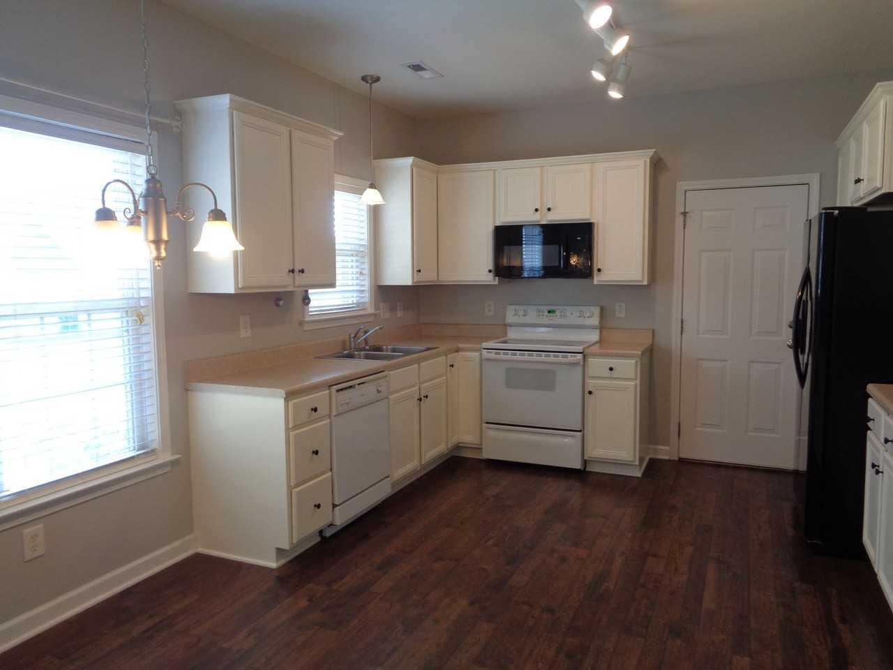 116 Water Mill Rd - Photo 6 of 17