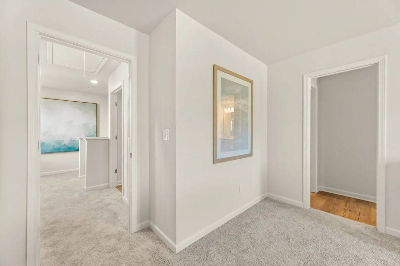 5304 Melbourne Lane - Photo 3 of 28