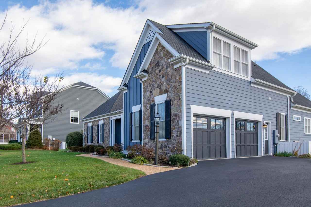 6883 Birmingham Dr - Photo 2 of 49