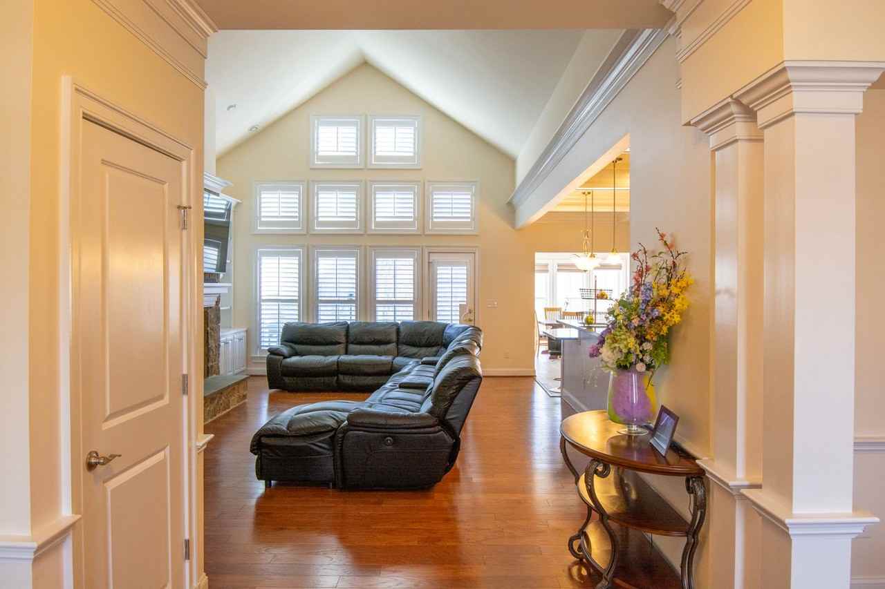 6883 Birmingham Dr - Photo 5 of 49