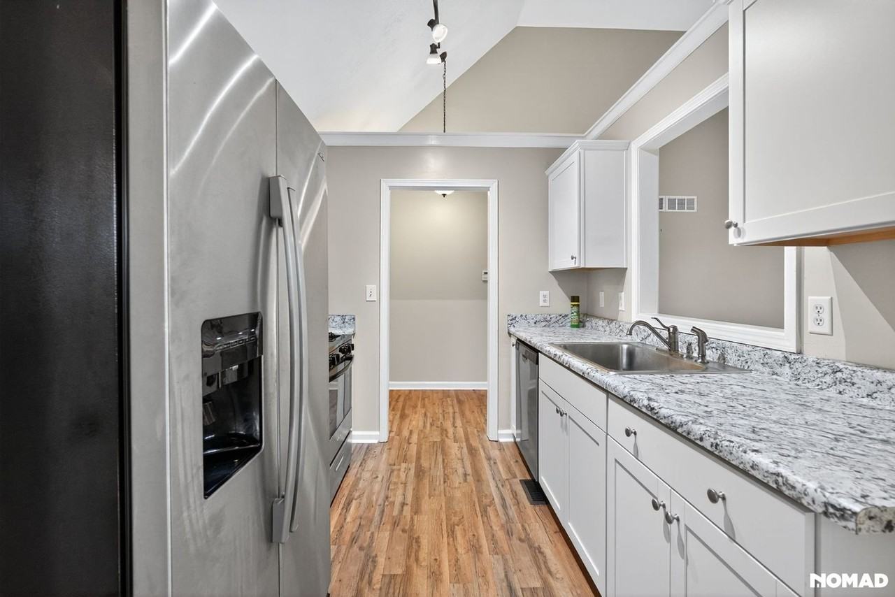 198 Lakeview Dr - Photo 4 of 41