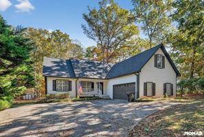 featured image of 198 Lakeview Dr