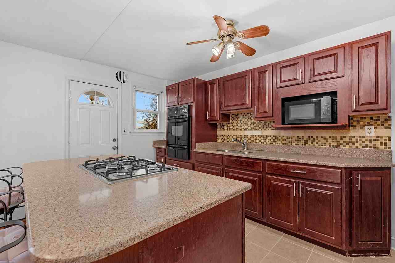 1908 E Belvedere Ave - Photo 3 of 26
