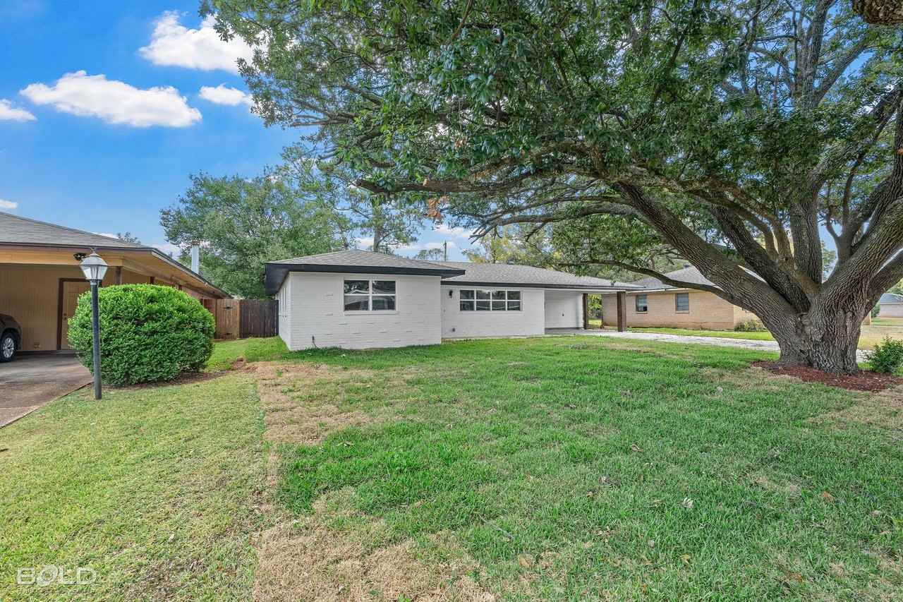 2518 Belmont Boulevard - Photo 3 of 38