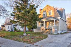 featured image of 1610 Court Street