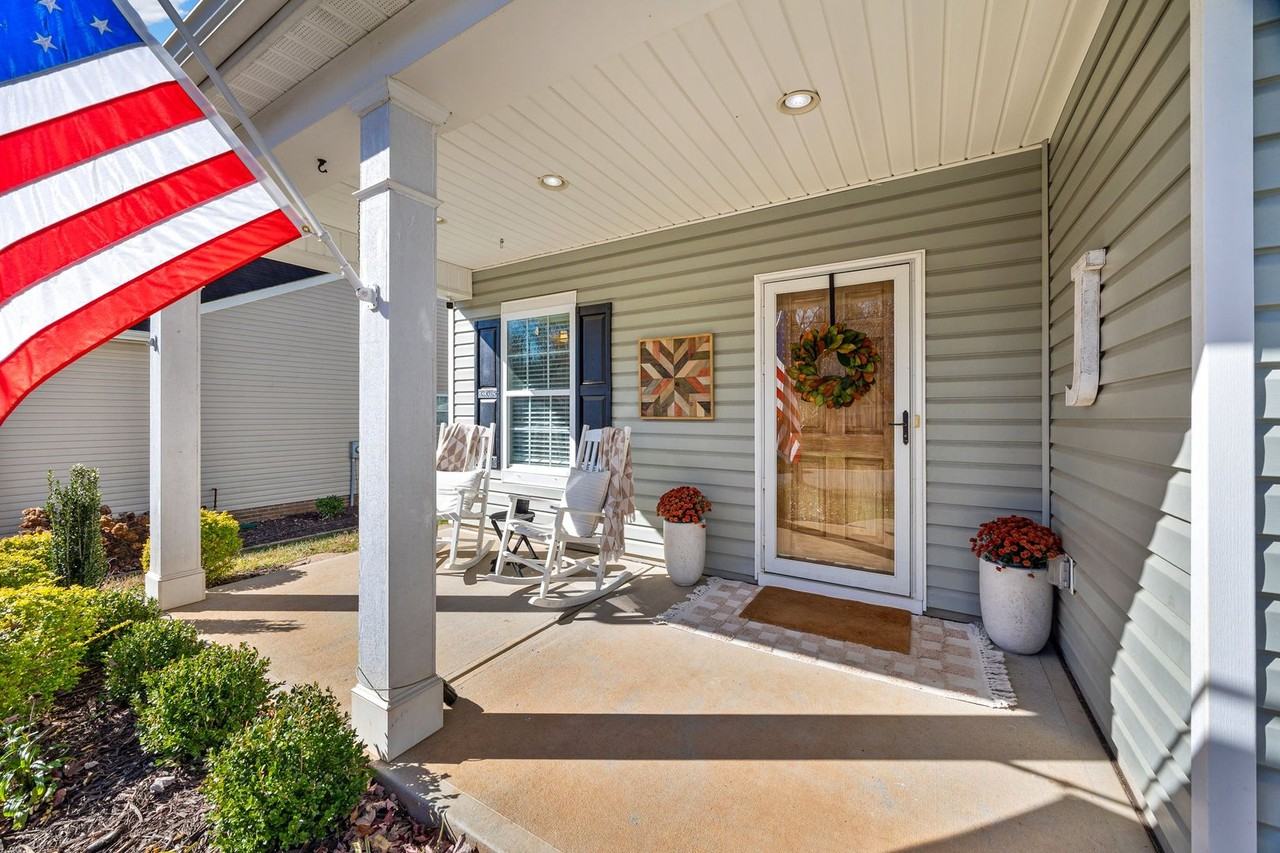 1668 Beleek Ridge Ln - Photo 2 of 40