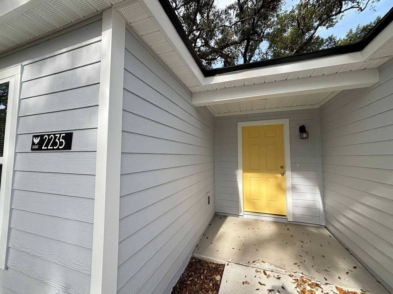 2235 Orchard St - Photo 3 of 17