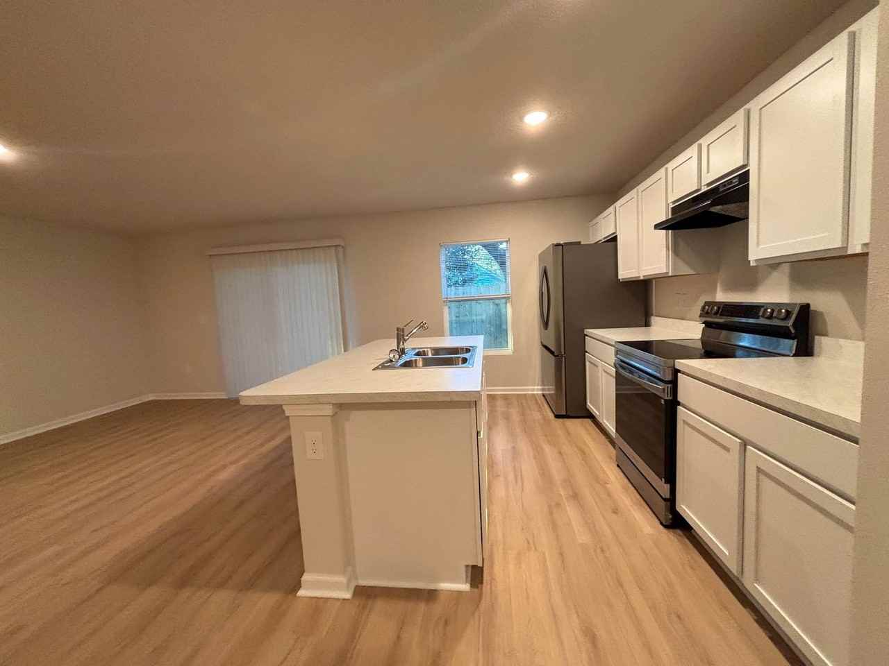 2235 Orchard St - Photo 5 of 17