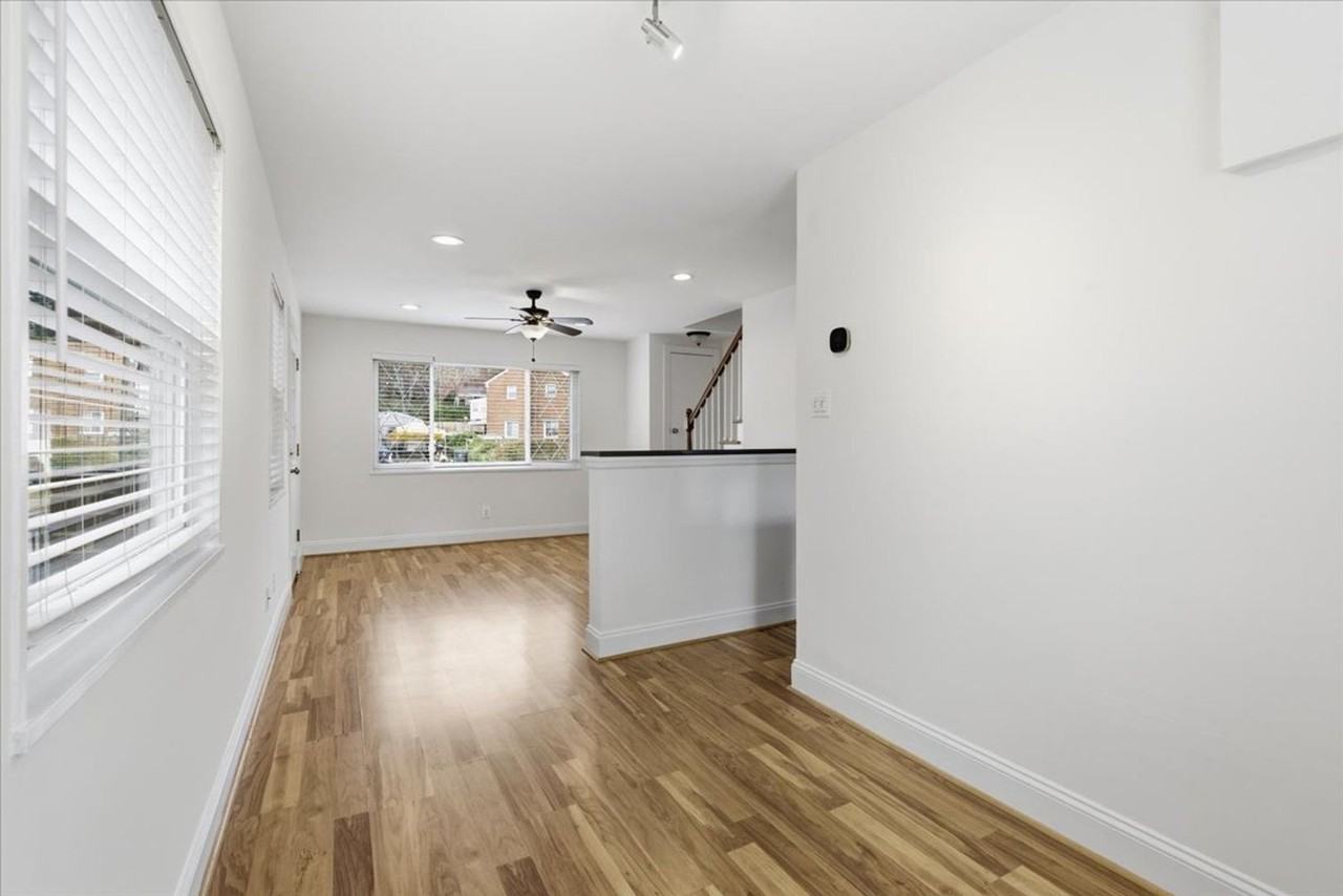 4410 Vermont Ave - Photo 3 of 21