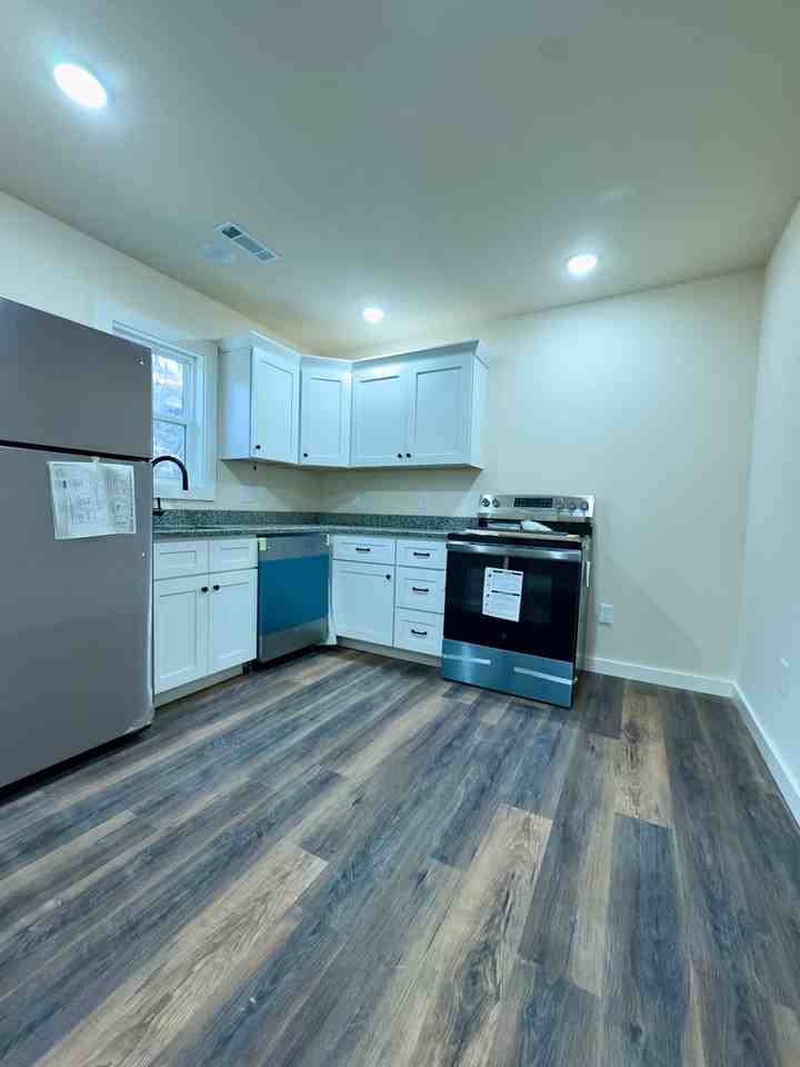 358 Simonds Rd #A - Photo 2 of 11