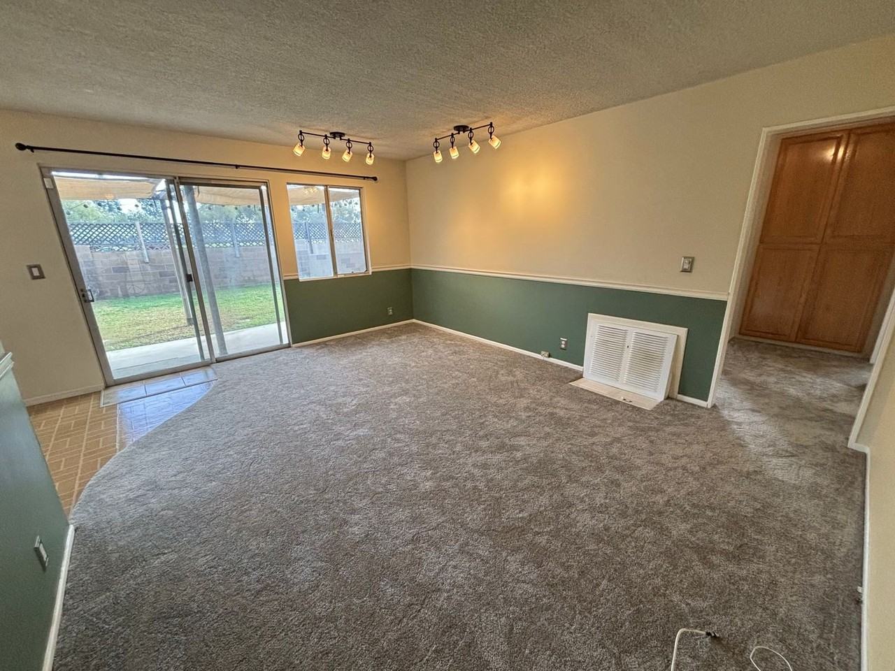 21350 Rossford Avenue - Photo 3 of 24