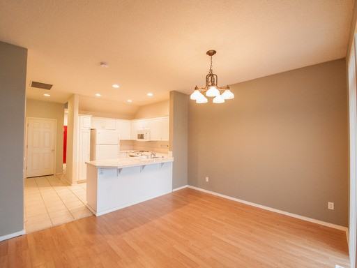 10718 NE 5th Ave - Photo 3 of 13