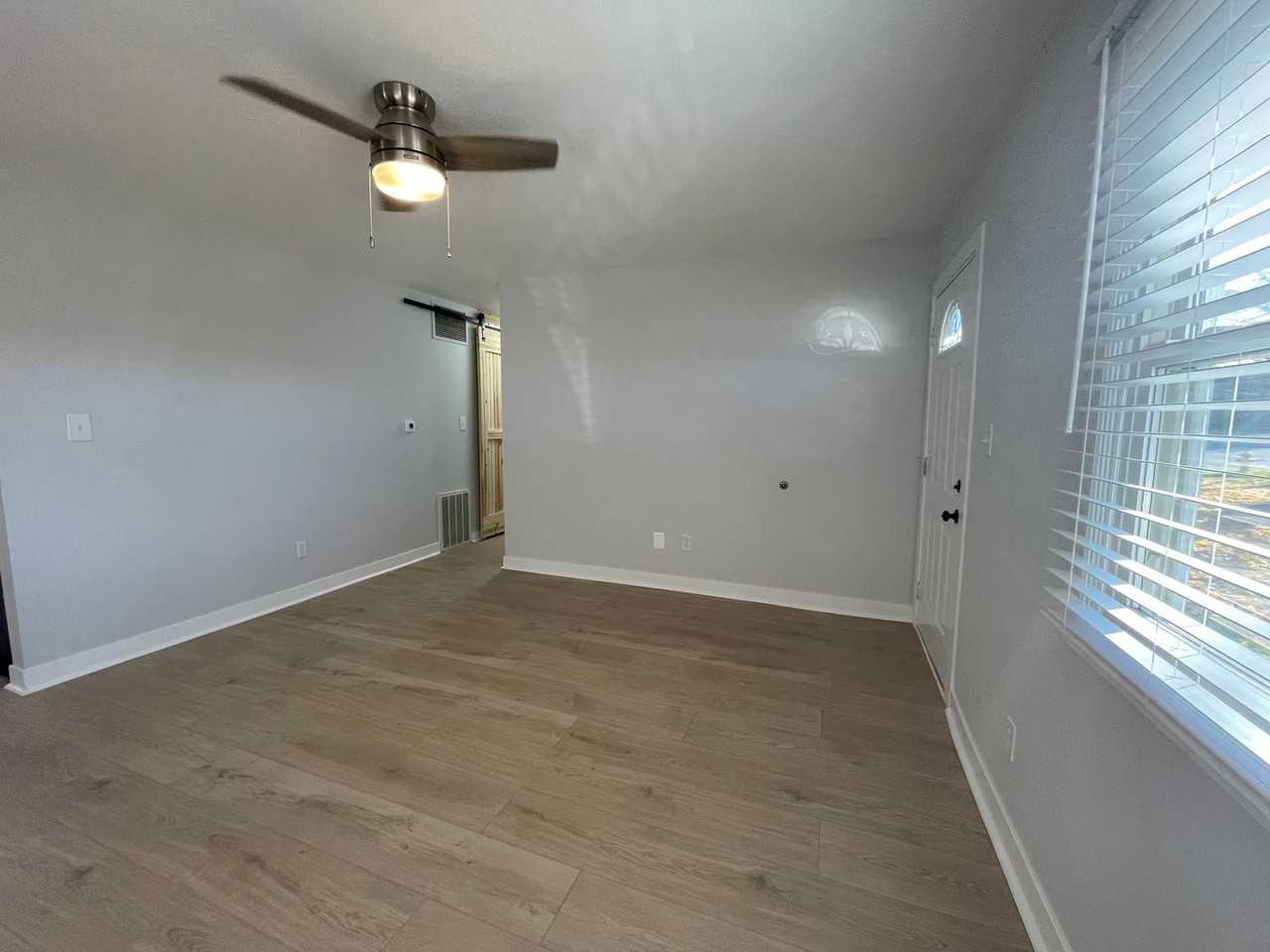 8145 S Sprinkle Rd - Photo 2 of 15