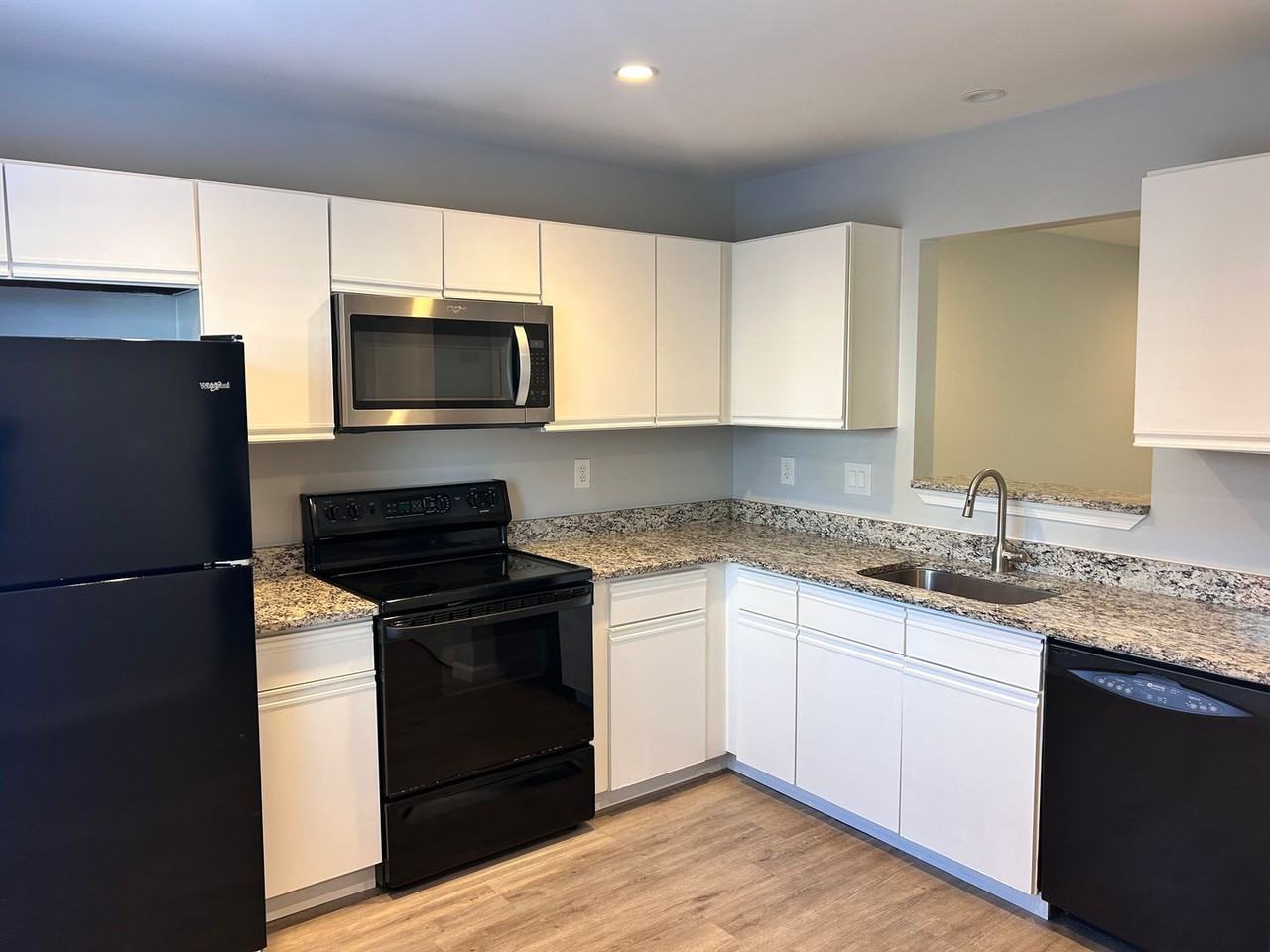 5121 West Woodmill Drive - Photo 6 of 17