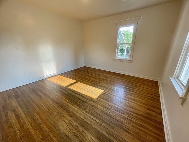 401 2nd Ave SW - Photo 5 of 6