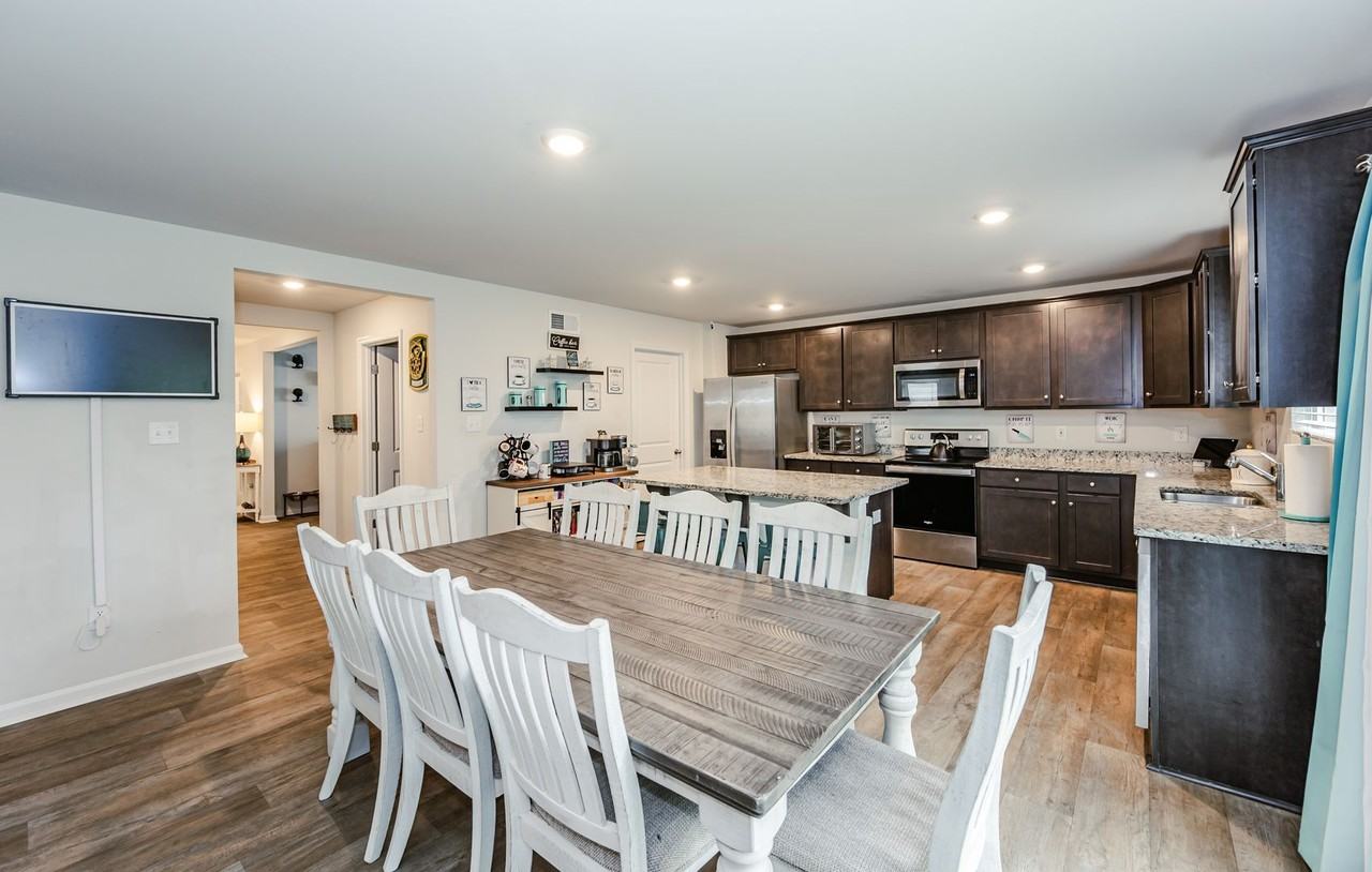 7339 Fougere Pl - Photo 2 of 22