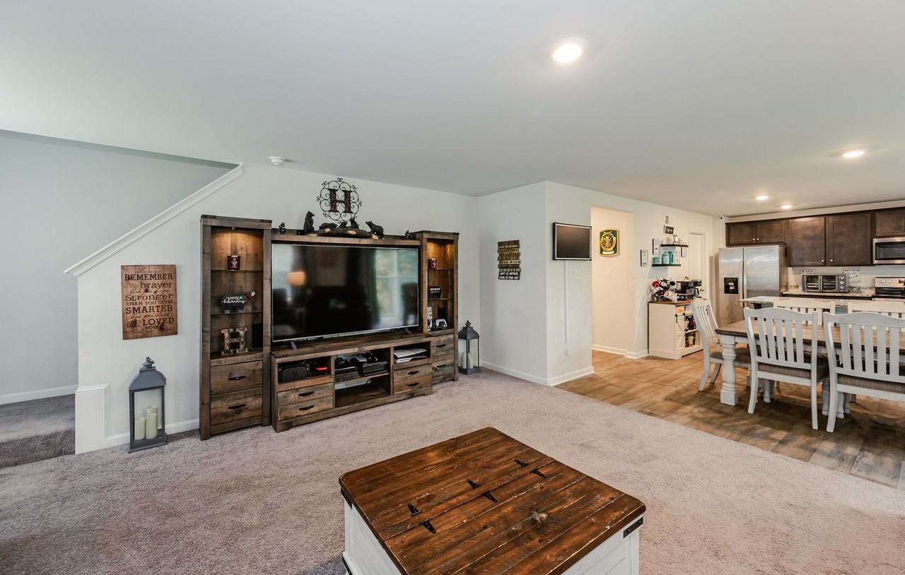 7339 Fougere Pl - Photo 6 of 22