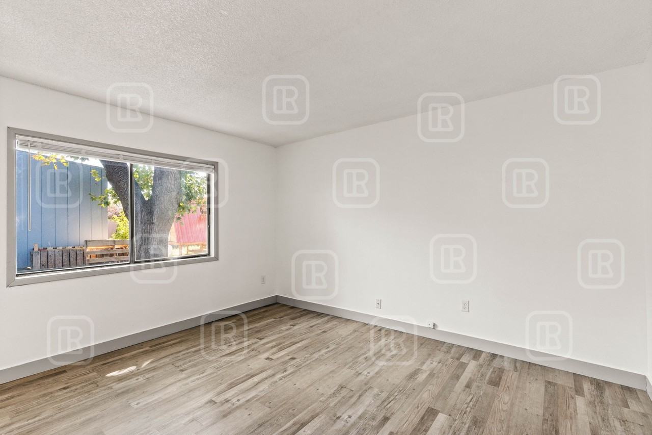 WD - 1513 West Mission Avenue - Photo 3 of 9