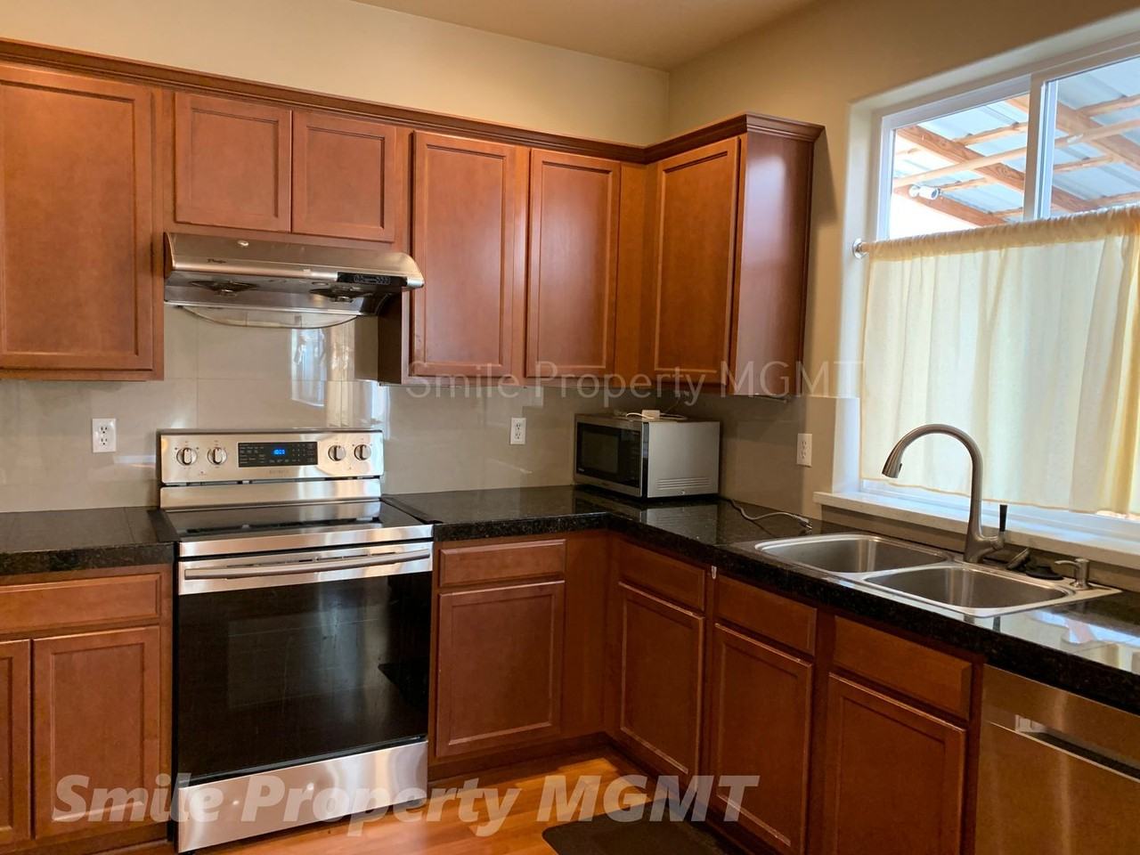 12500 Southeast Bush Street - Photo 5 of 23