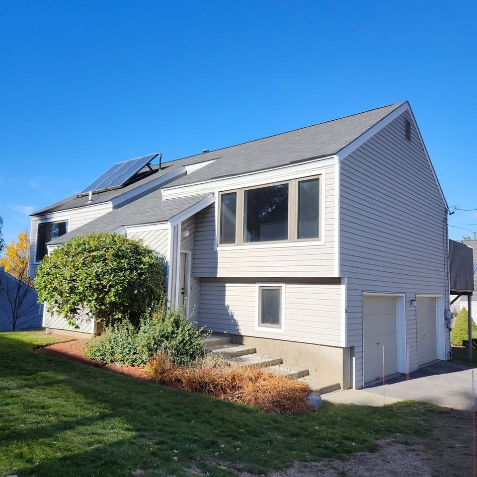 5 Esquire Cir - Photo 2 of 14