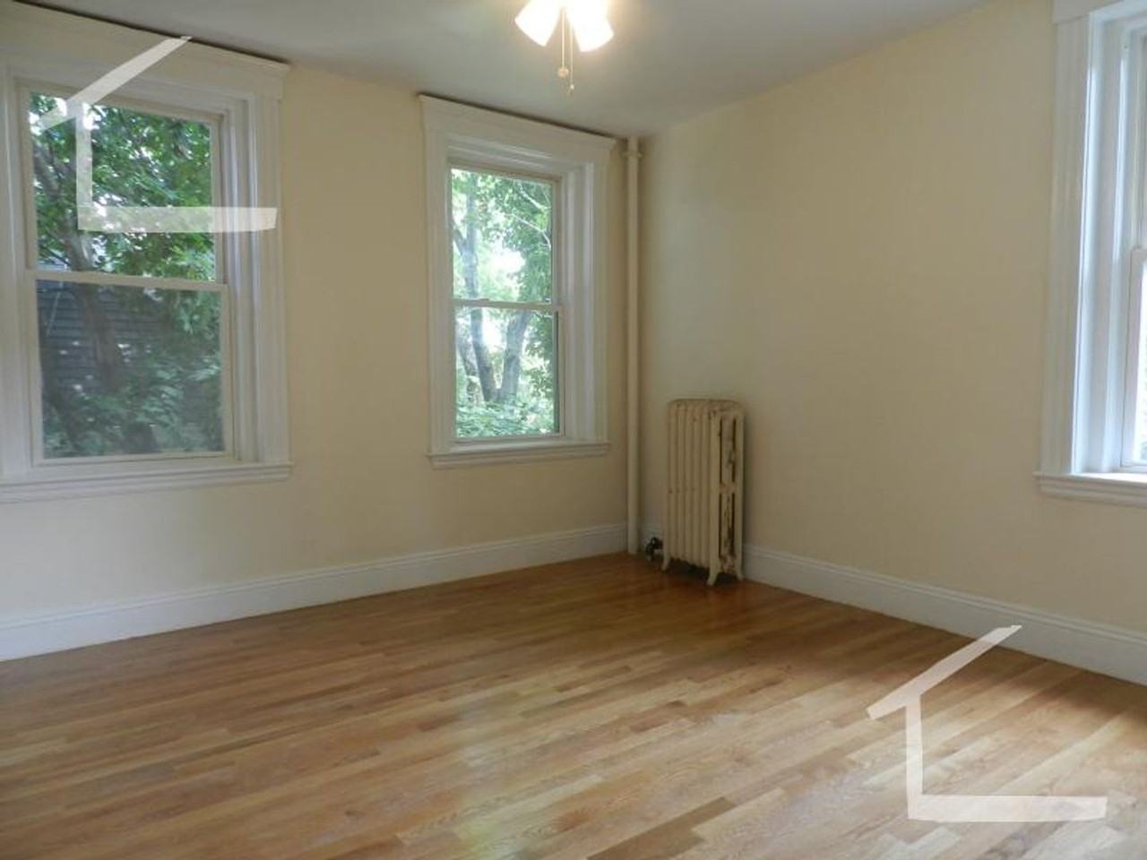 34 Quint Avenue - Photo 3 of 10