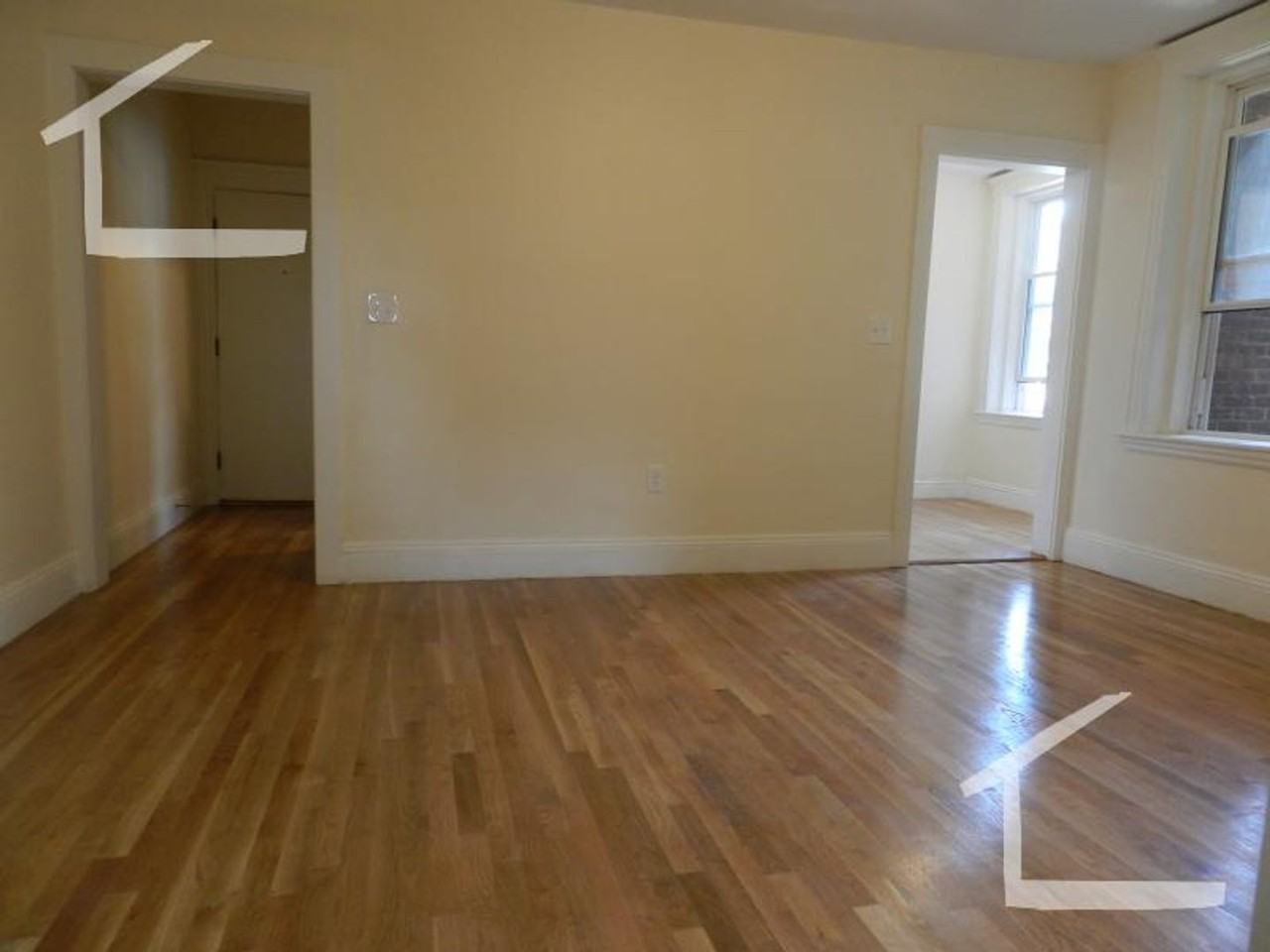 34 Quint Avenue - Photo 4 of 10