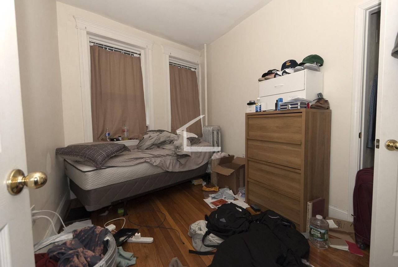 1869 Commonwealth Avenue - Photo 2 of 8