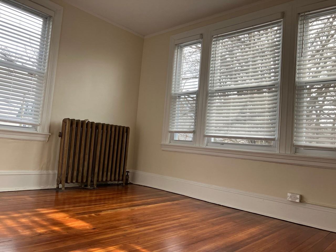 34 Wadsworth Street - Photo 5 of 31