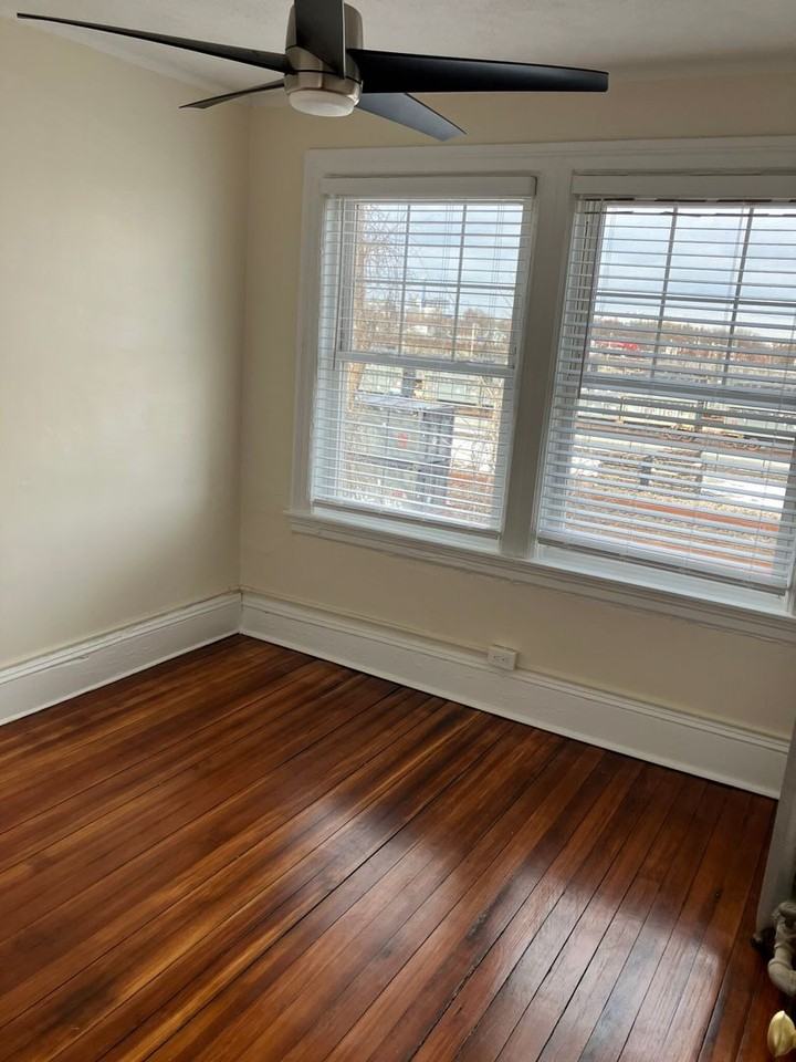 34 Wadsworth Street - Photo 6 of 31