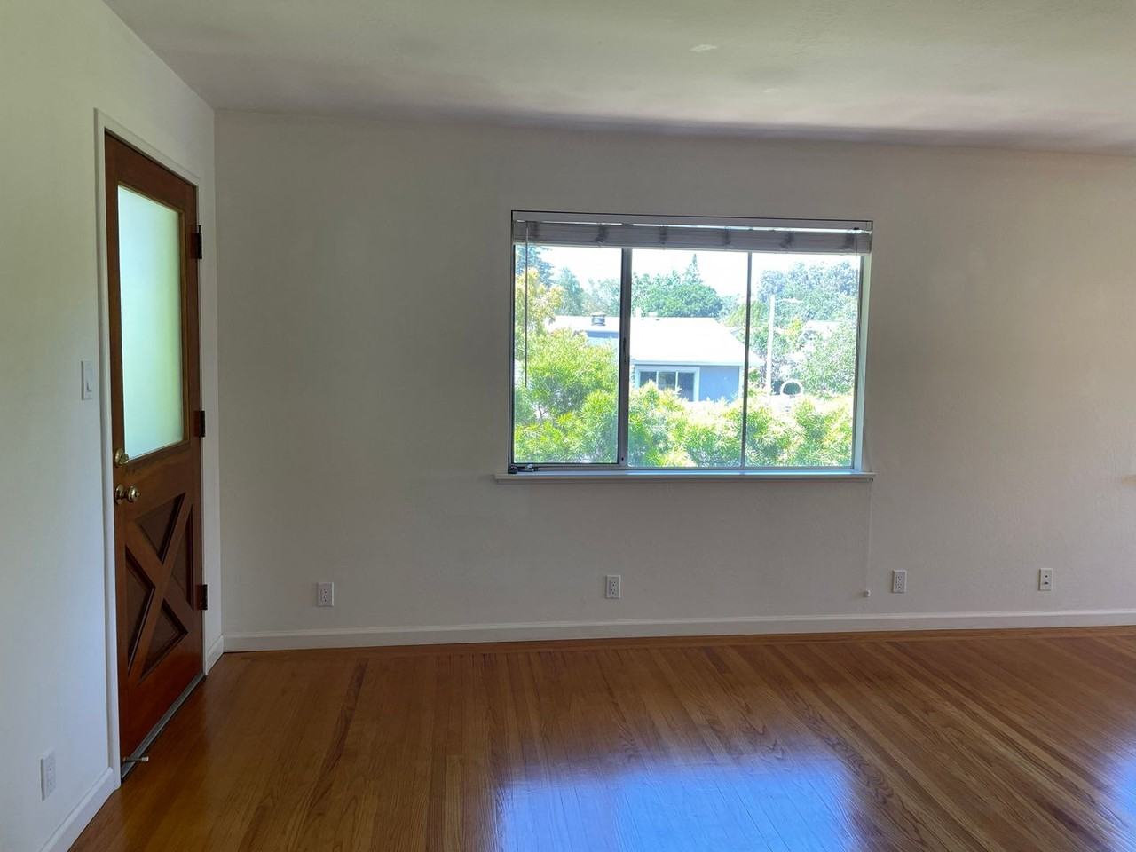 207 Kent Ave - Photo 6 of 25