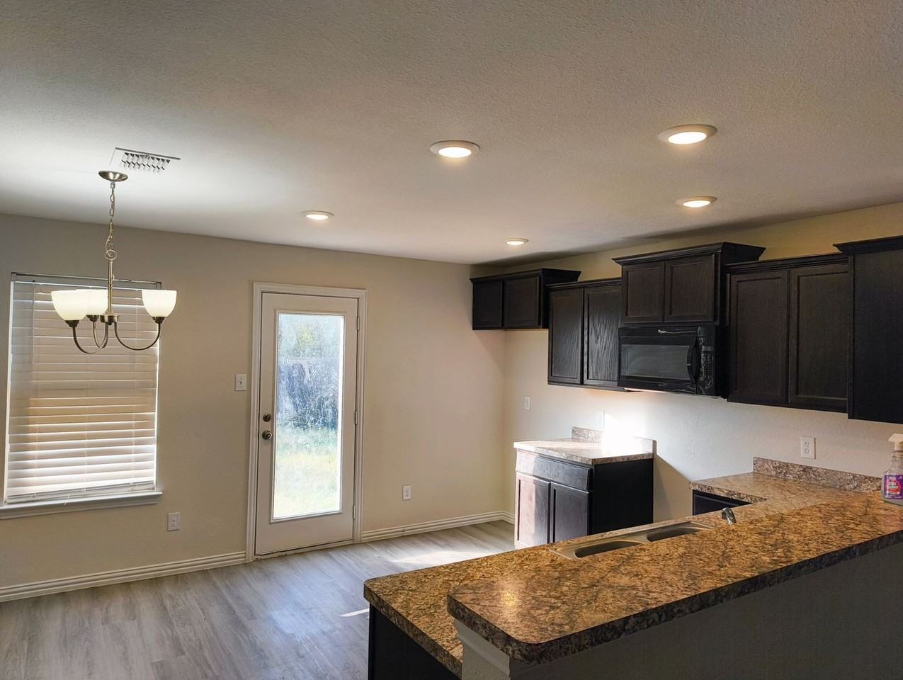 1540 Chama Dr - Photo 3 of 29