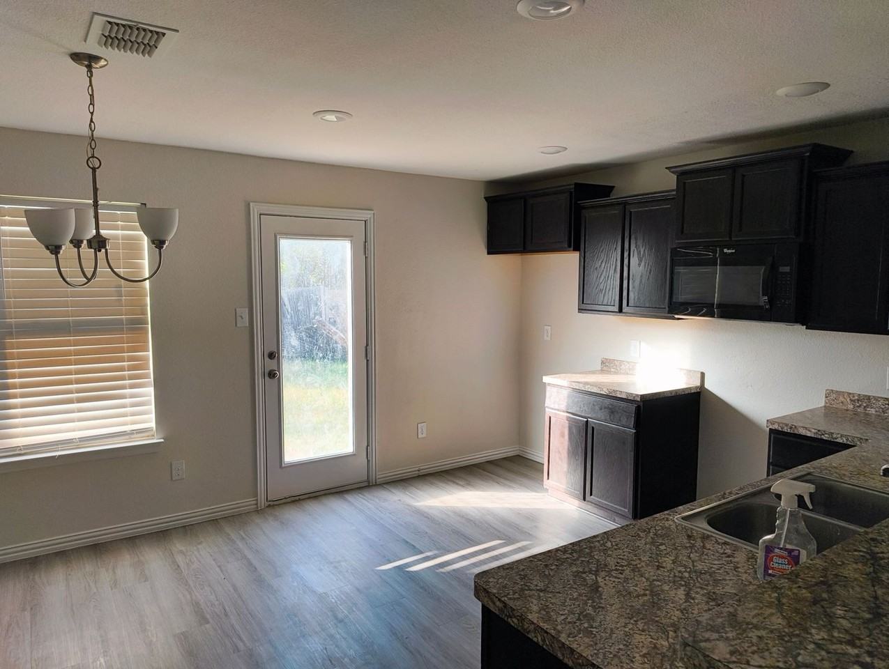 1540 Chama Dr - Photo 5 of 29